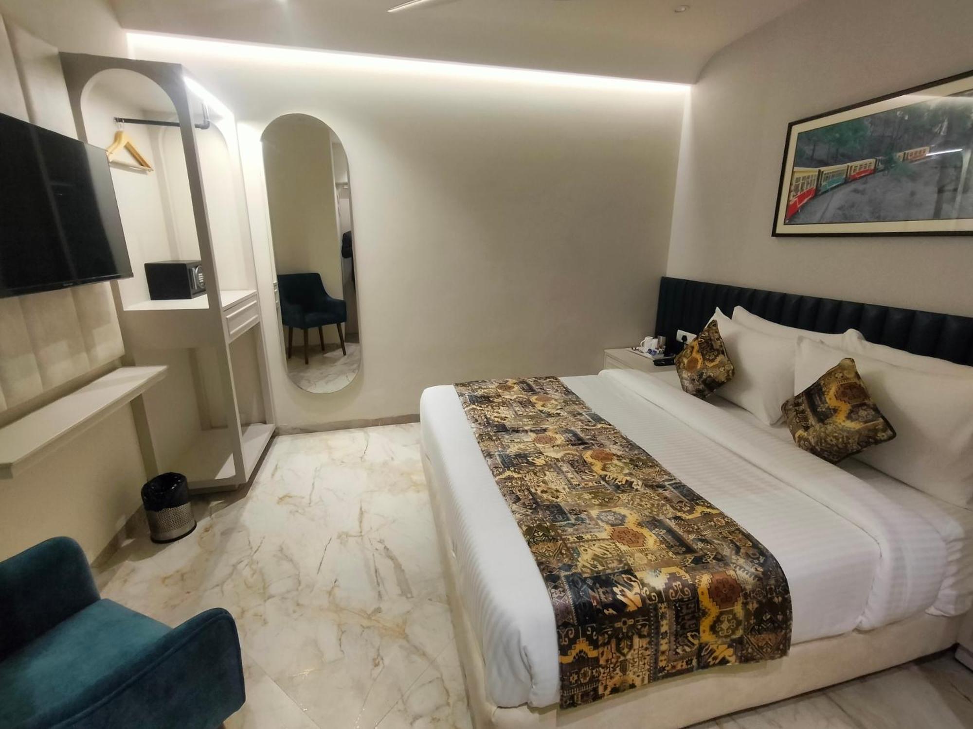 Hiraya Hotels Mohali Екстер'єр фото