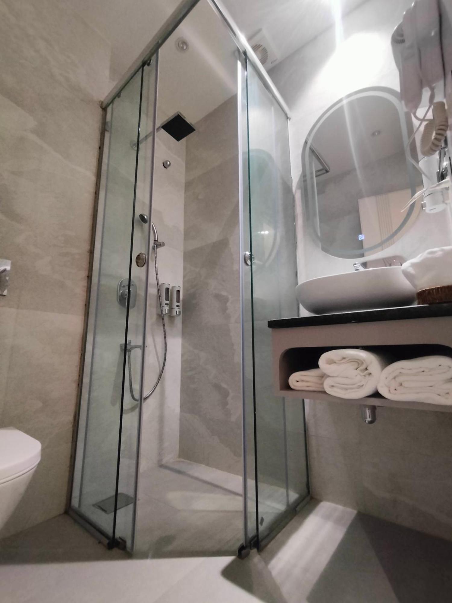 Hiraya Hotels Mohali Екстер'єр фото