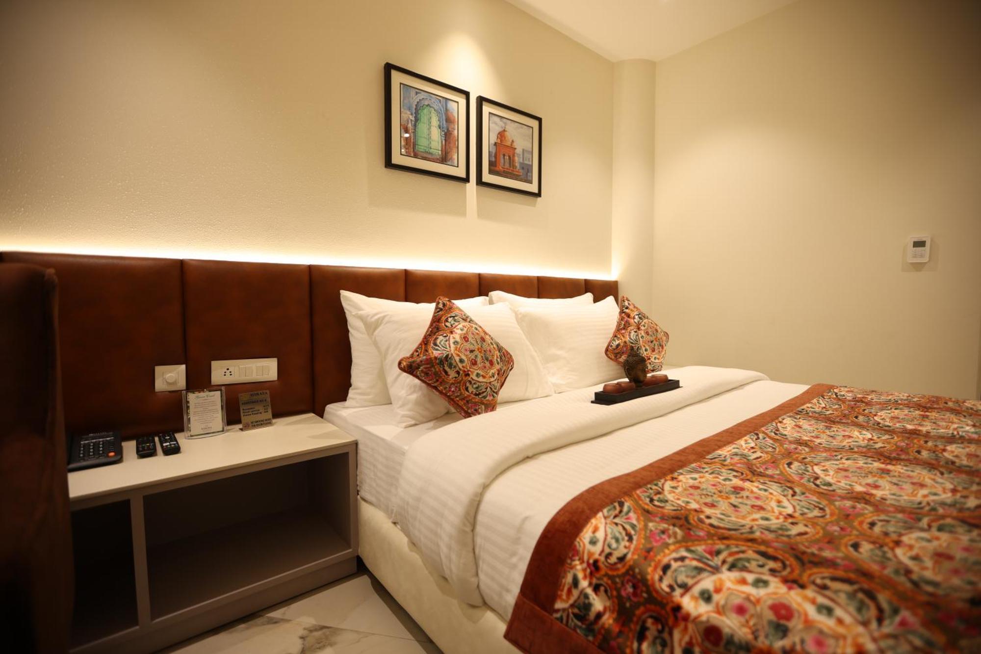 Hiraya Hotels Mohali Екстер'єр фото