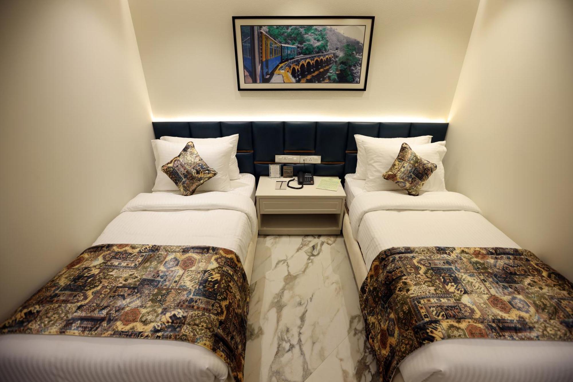 Hiraya Hotels Mohali Екстер'єр фото