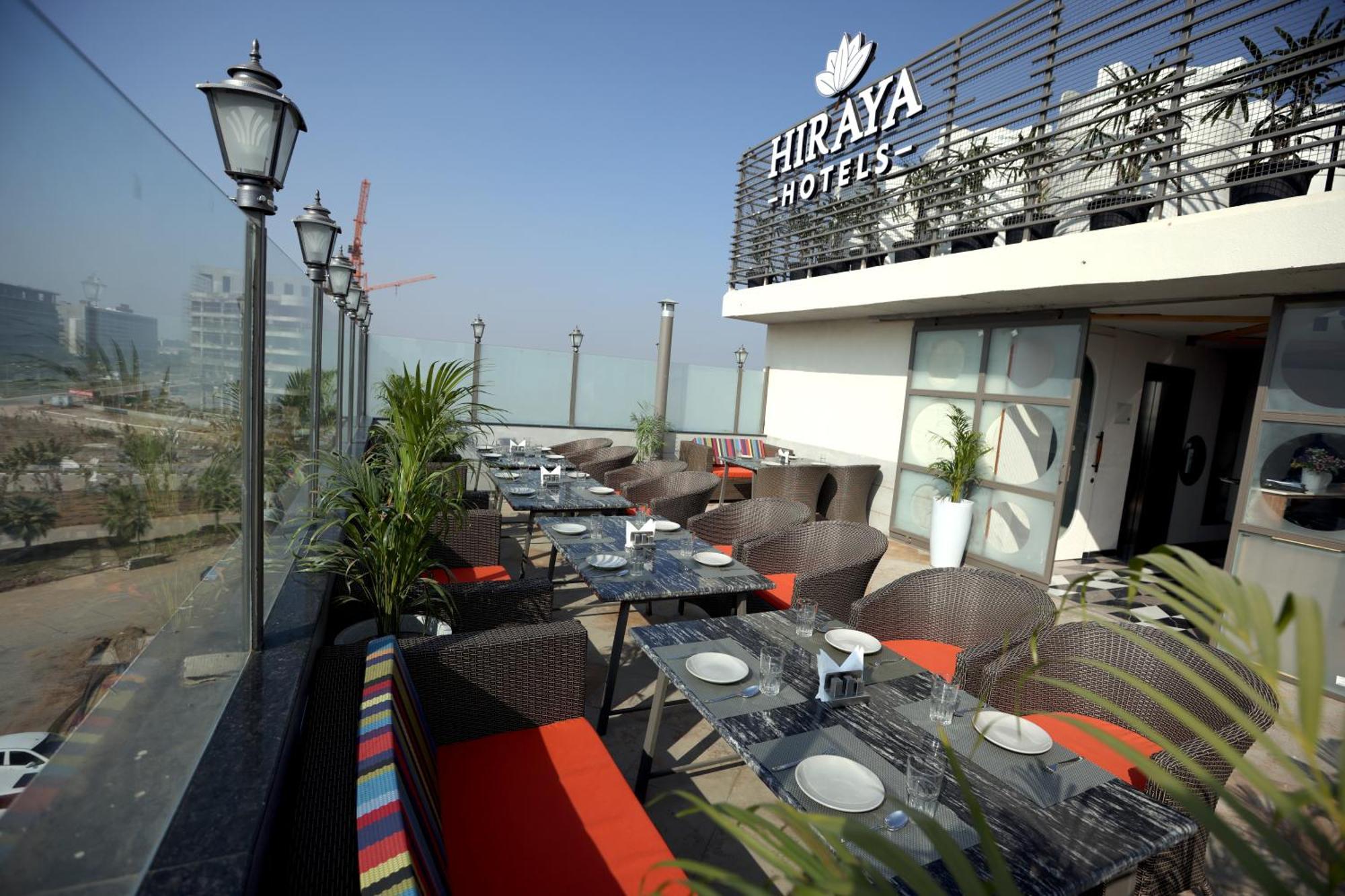 Hiraya Hotels Mohali Екстер'єр фото
