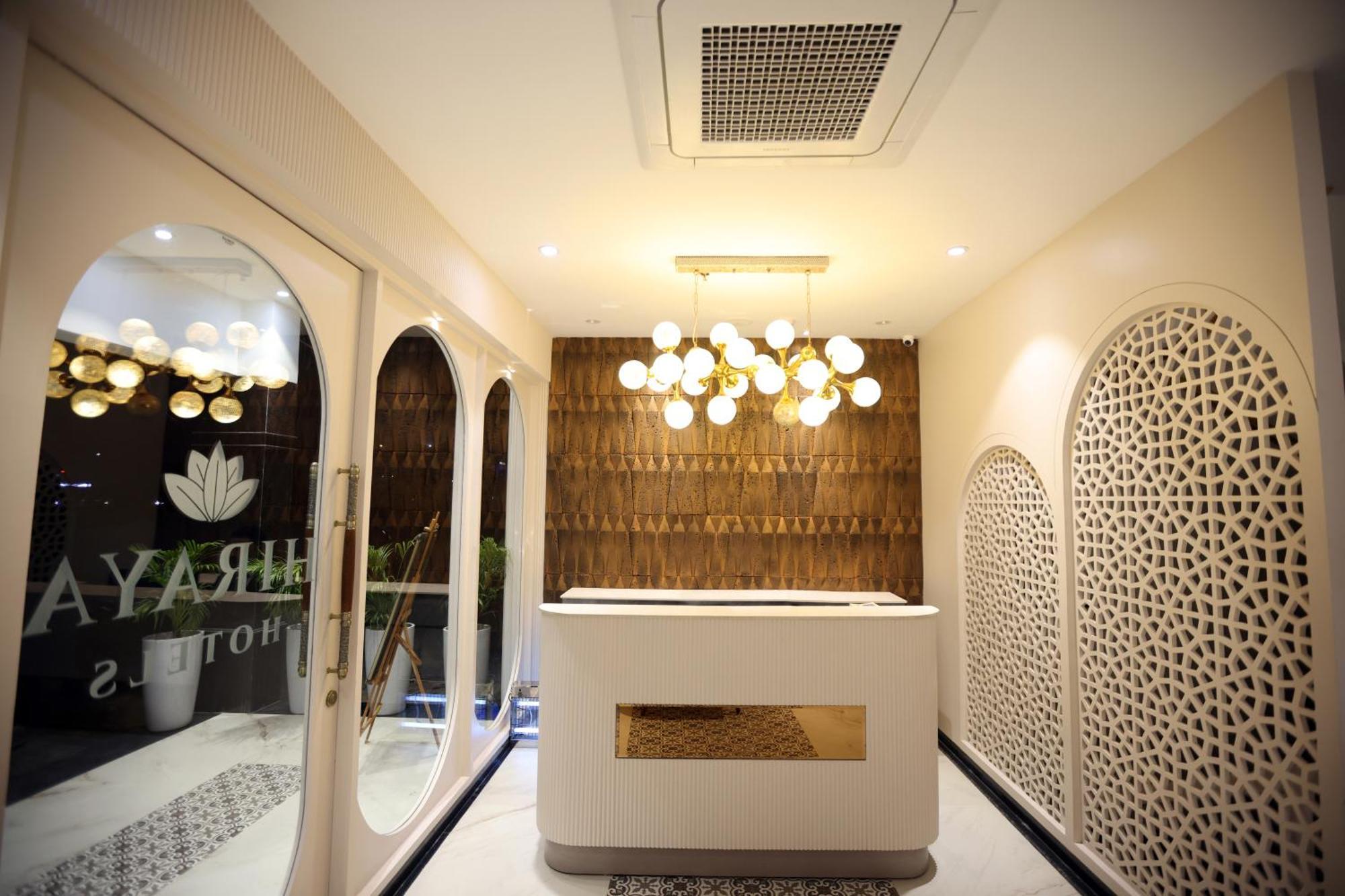 Hiraya Hotels Mohali Екстер'єр фото